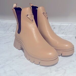 Guess Nude Boots 8.5